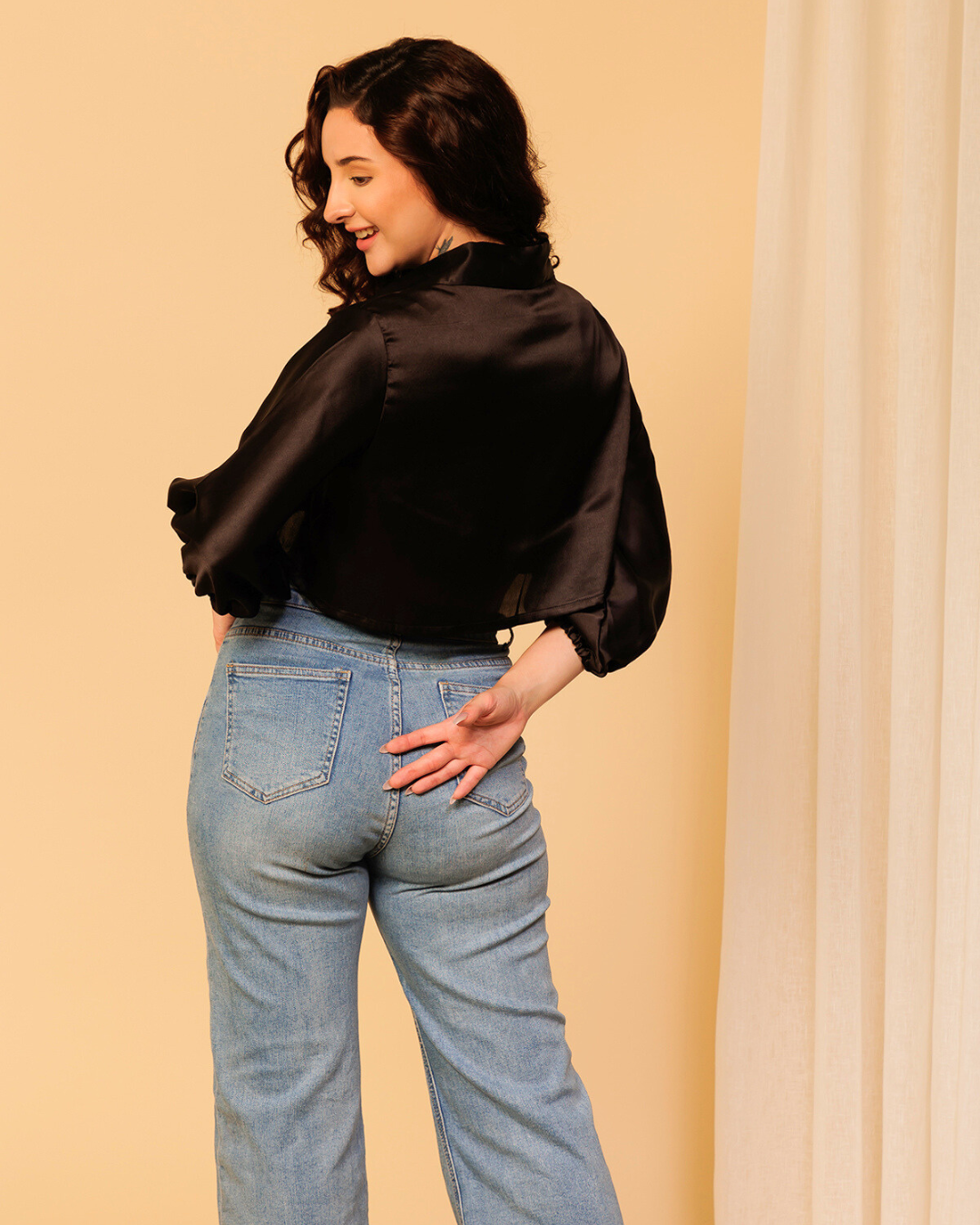 Chic Cropped Satin Shirt – Silky Smooth & Perfect for Day-to-Night Styling