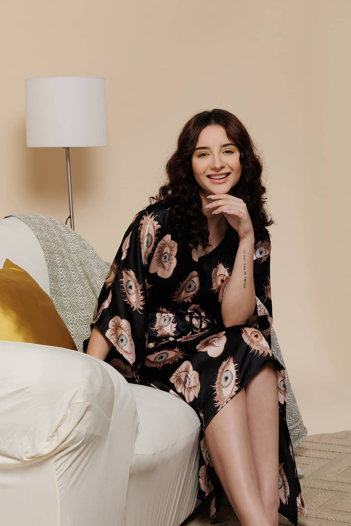 Black Kaftan with Print – Relaxed & Versatile Style